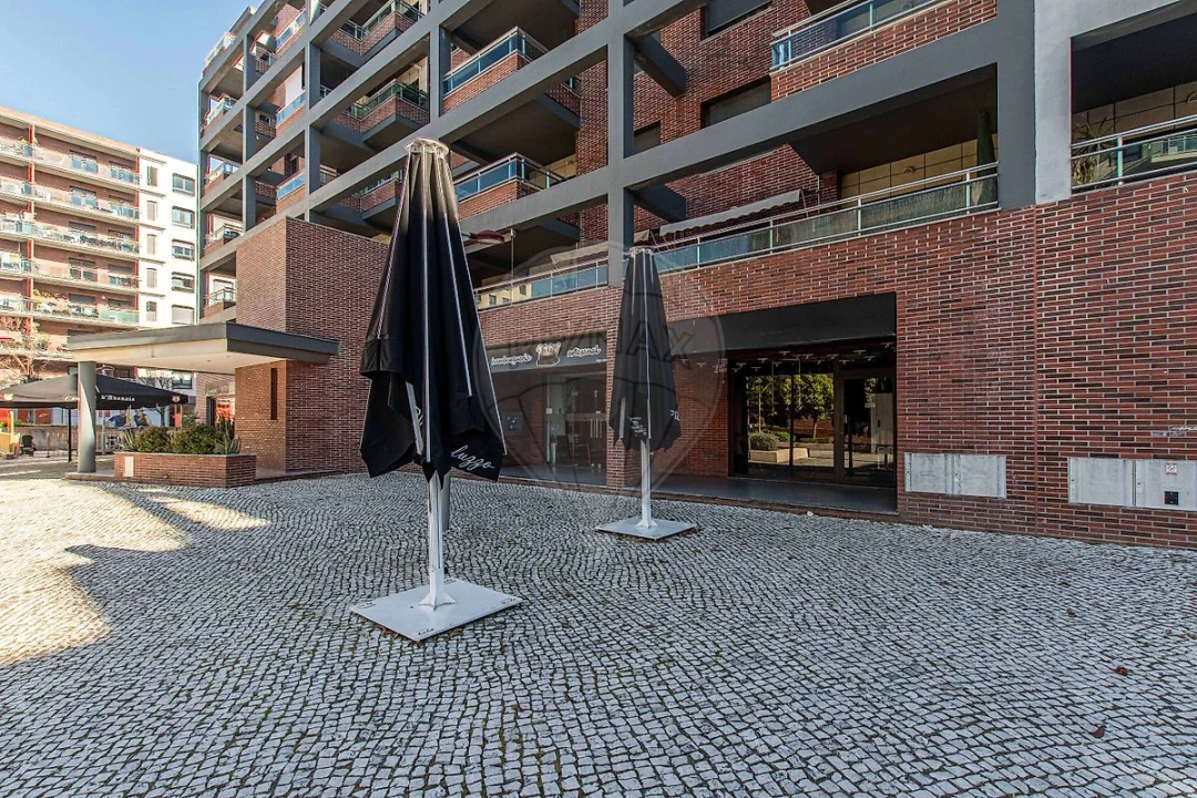 Loja para Venda em Alverca do Ribatejo e Sobralinho Foto 3