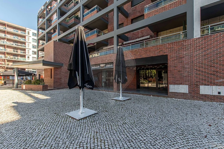 Loja para Venda em Alverca do Ribatejo e Sobralinho Foto 3