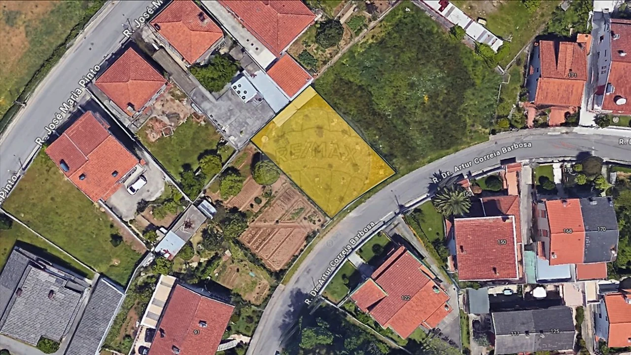 Terreno para Venda em O. Azeméis, Riba-Ul, Ul, Macinhata Seixa, Madail Foto 3