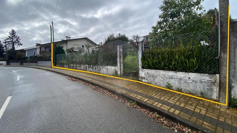 Terreno para Venda em O. Azeméis, Riba-Ul, Ul, Macinhata Seixa, Madail