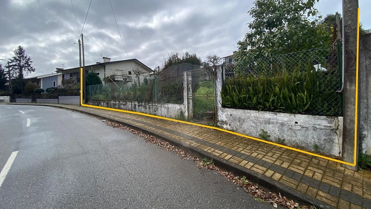 Terreno para Venda em O. Azeméis, Riba-Ul, Ul, Macinhata Seixa, Madail Foto 1