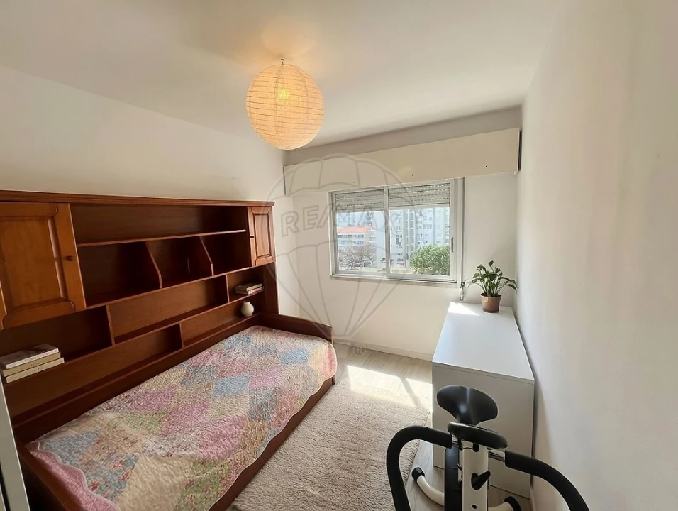 Apartamento T3 para Arrendamento em Encosta do Sol Foto 13