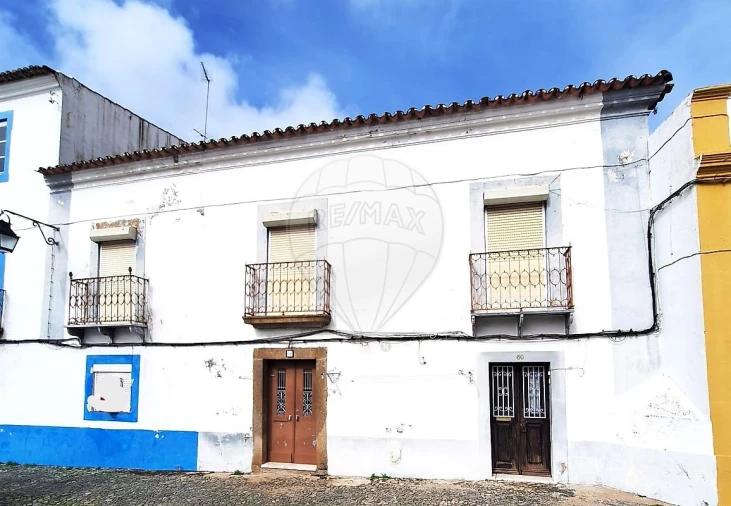 Prédio para Venda em Évora (São Mamede, Sé, São Pedro e Santo Antão)