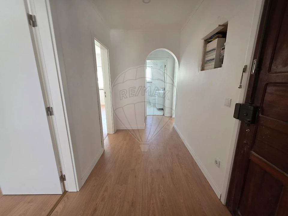 Apartamento T2 para Arrendamento em Venteira Foto 1