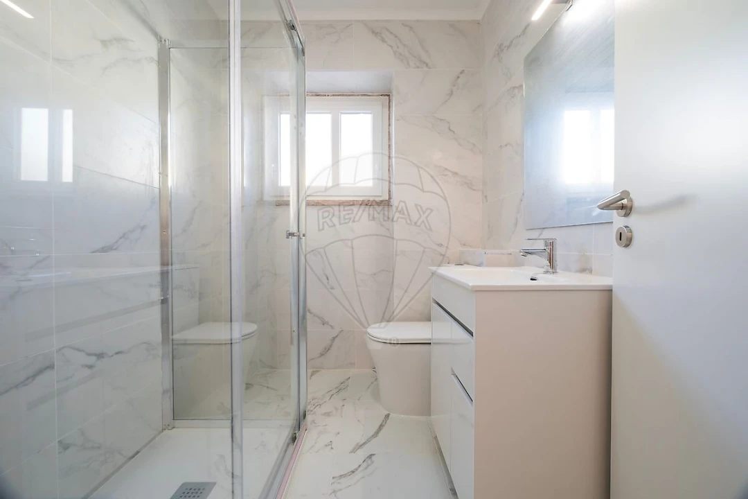 Apartamento T2 para Arrendamento em Venteira Foto 7