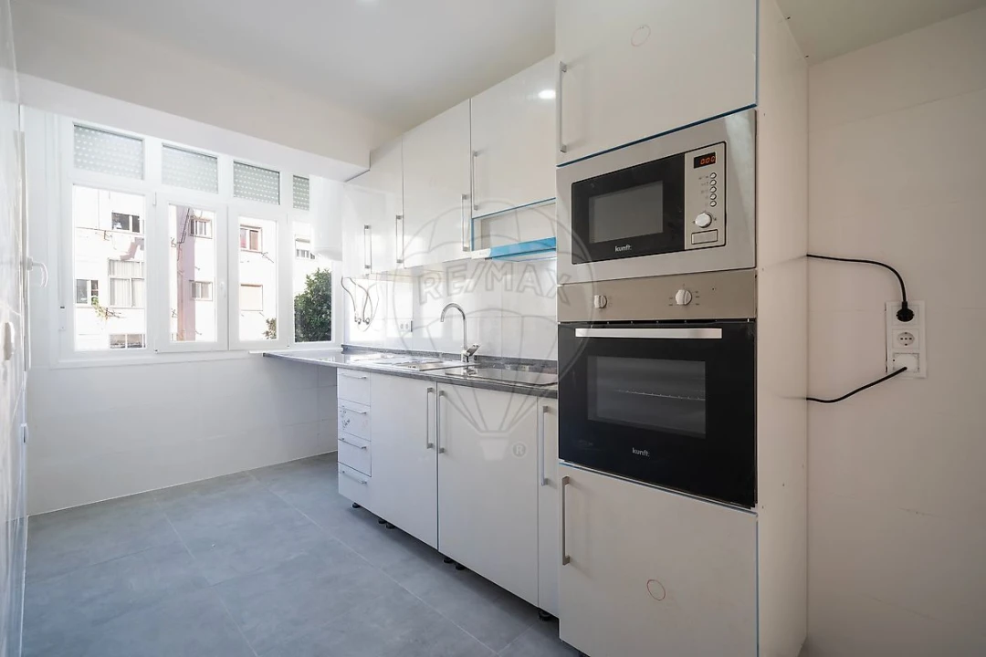 Apartamento T2 para Arrendamento em Venteira Foto 8