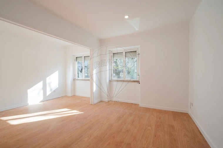 Apartamento T2 para Arrendamento em Venteira Foto 15