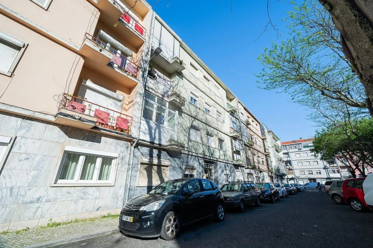 Apartamento T2 para Arrendamento em Venteira Foto 16