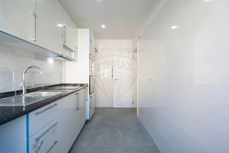 Apartamento T2 para Arrendamento em Venteira Foto 9