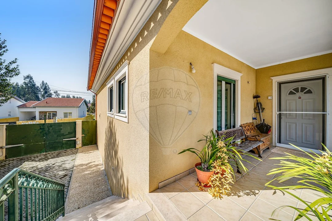 Moradia T4 para Venda em Fonte de Angeão e Covão do Lobo Foto 26