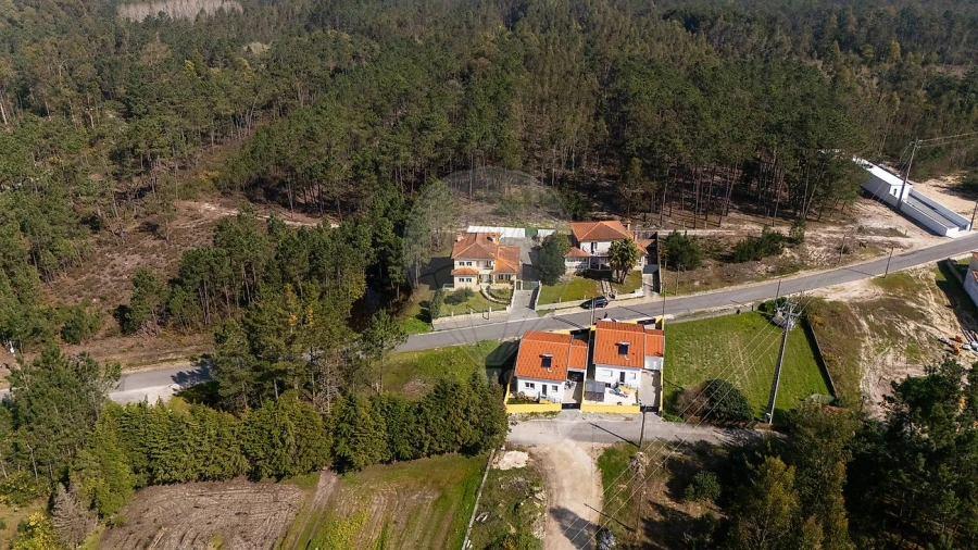 Moradia T4 para Venda em Fonte de Angeão e Covão do Lobo Foto 38
