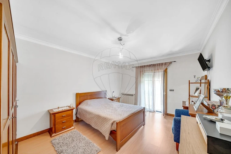 Moradia T4 para Venda em Fonte de Angeão e Covão do Lobo Foto 8