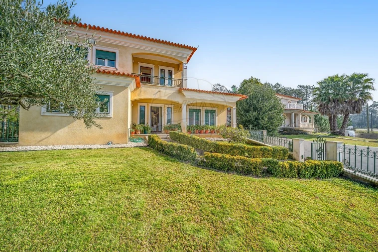 Moradia T4 para Venda em Fonte de Angeão e Covão do Lobo Foto 13