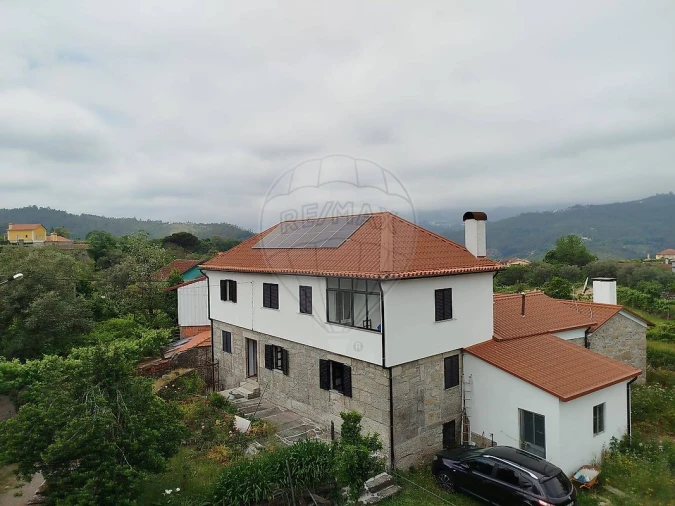 Moradia T5 para Venda em Ribeiradio