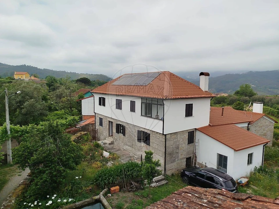 Moradia T5 para Venda em Ribeiradio Foto 3