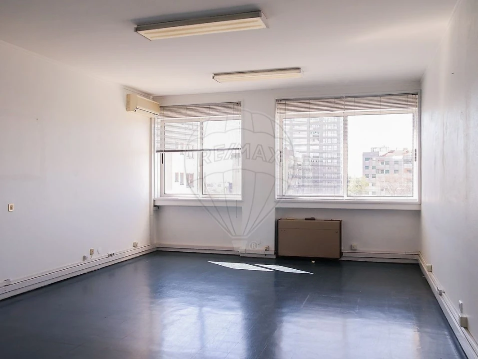 Escritório para Arrendamento em Cedofeita, Santo Ildefonso, Sé, Miragaia, São Nicolau e Vitória Foto 6