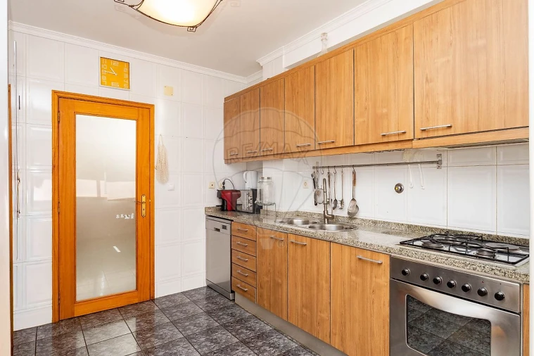 Apartamento T3 para Venda em Avintes Foto 9