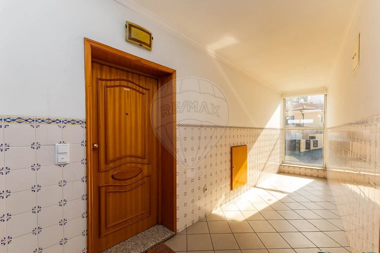 Apartamento T3 para Venda em Avintes Foto 1