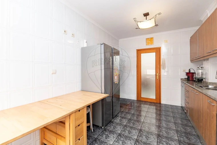 Apartamento T3 para Venda em Avintes Foto 6