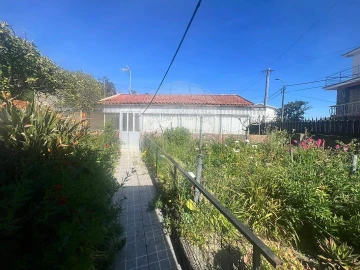 Moradia T4 para Venda em Anta e Guetim