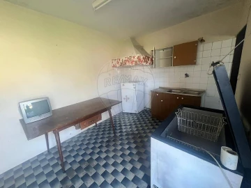 Moradia T4 para Venda em Anta e Guetim