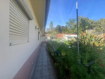 Moradia T4 para Venda em Anta e Guetim