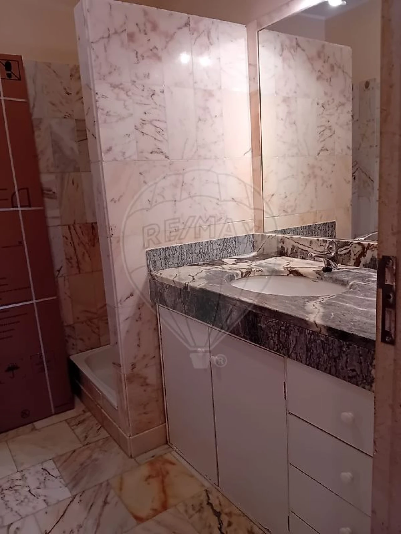 Apartamento T1 para Arrendamento em Gulpilhares e Valadares Foto 10