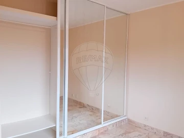 Apartamento T1 para Arrendamento em Gulpilhares e Valadares