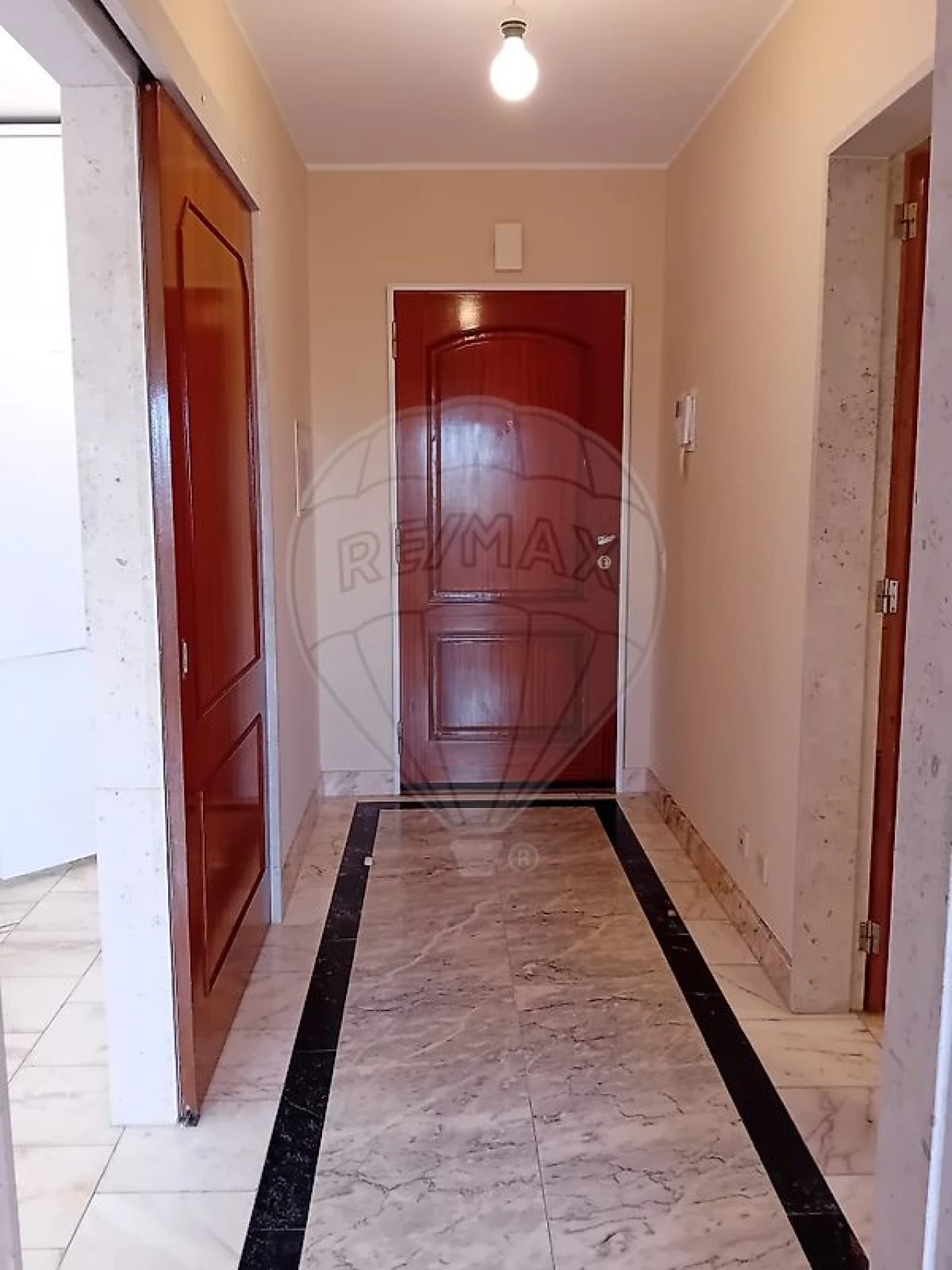 Apartamento T1 para Arrendamento em Gulpilhares e Valadares Foto 4