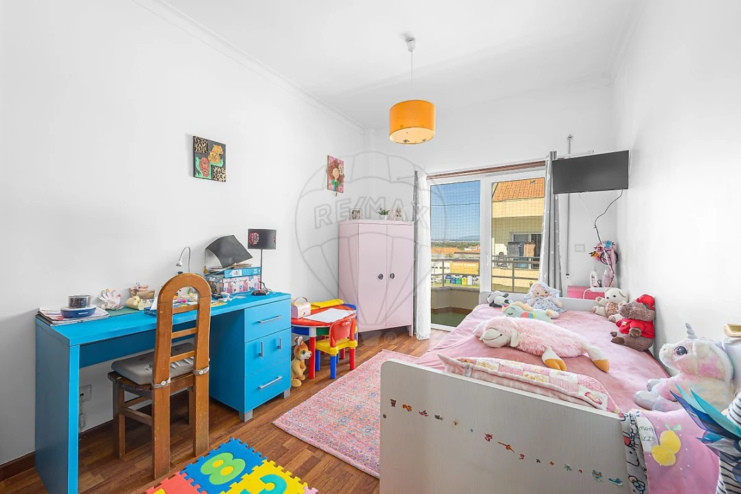 Apartamento T3 para Venda em Benavente Foto 8