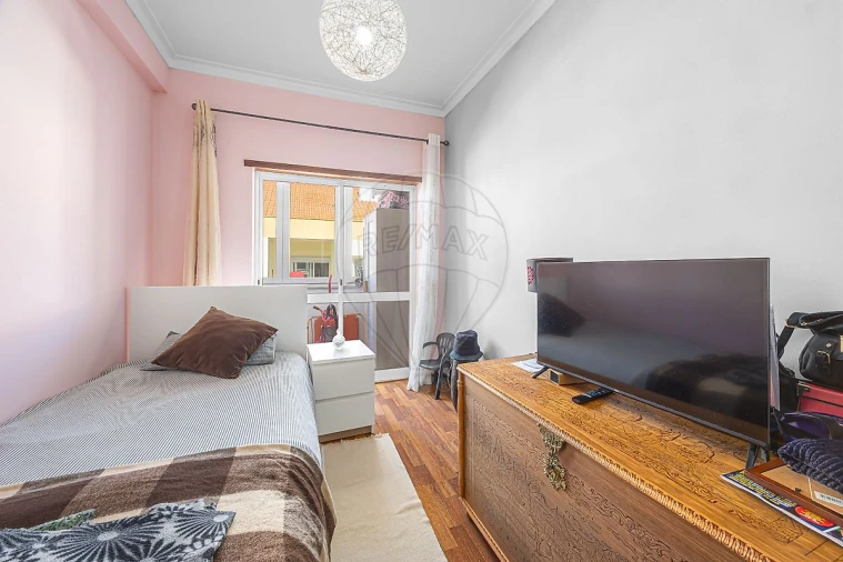 Apartamento T3 para Venda em Benavente Foto 4