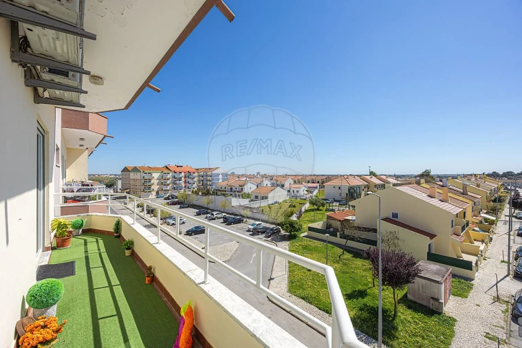 Apartamento T3 para Venda em Benavente Foto 13