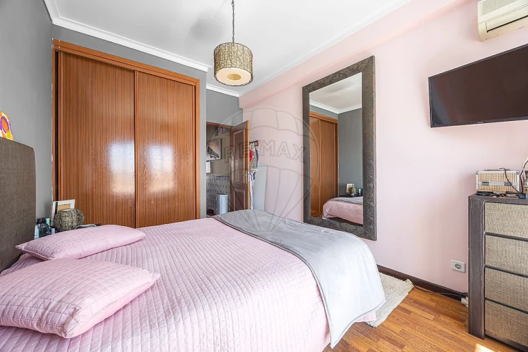 Apartamento T3 para Venda em Benavente Foto 3