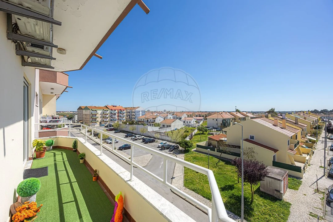 Apartamento T3 para Venda em Benavente Foto 13