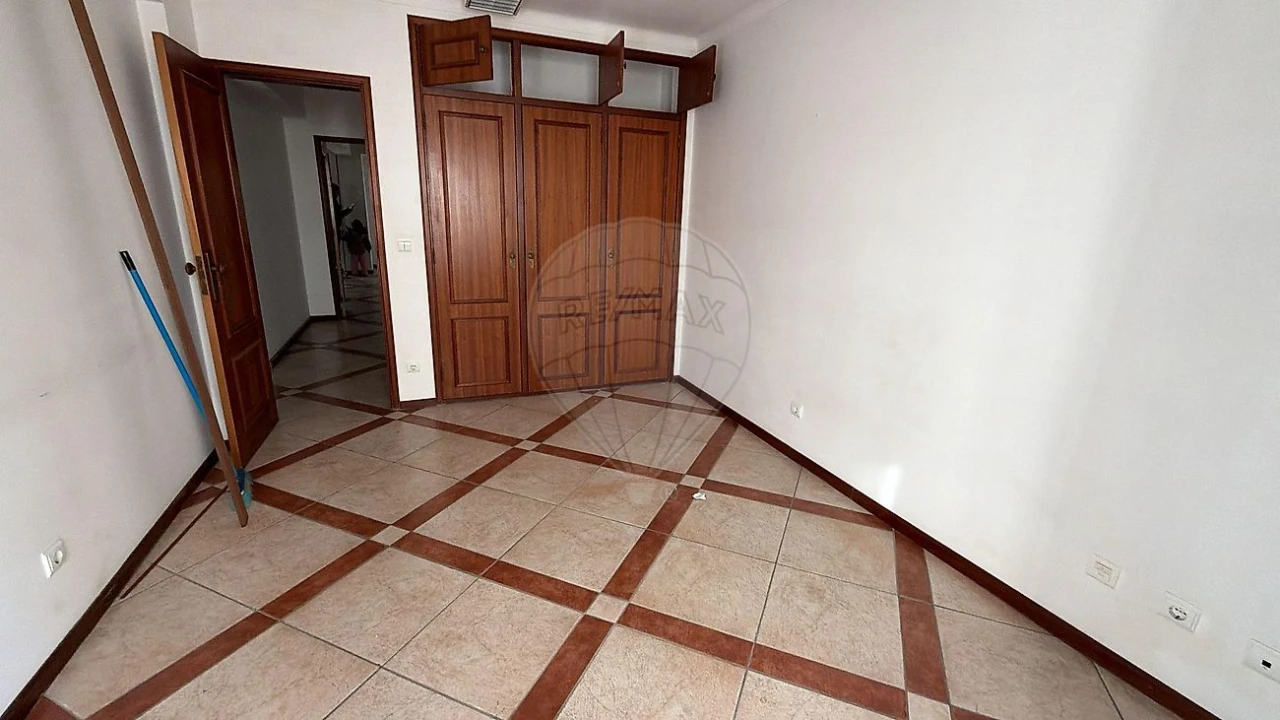 Apartamento T3 para Arrendamento em Abrantes (São Vicente e São João) e Alferrarede Foto 2