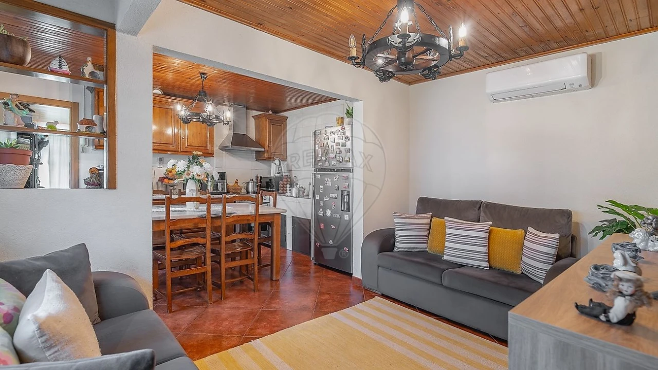 Moradia T4 para Venda em Lodares Foto 10