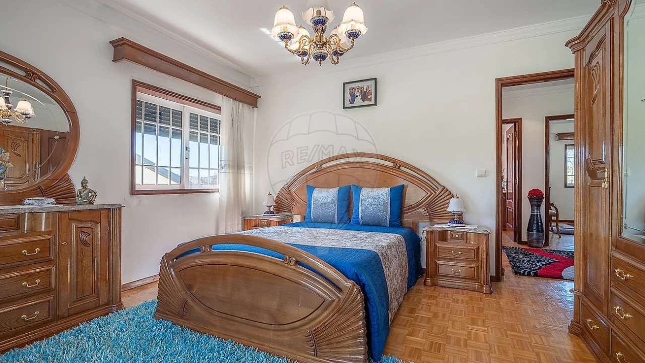 Moradia T4 para Venda em Lodares Foto 47