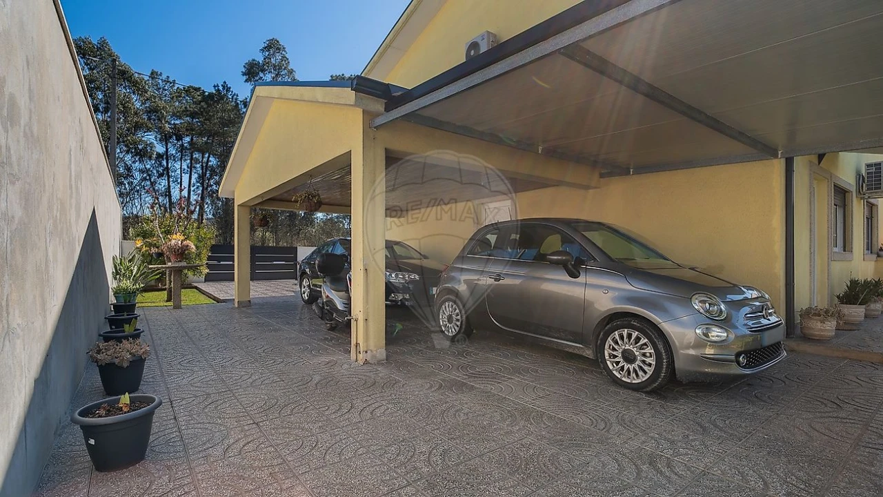 Moradia T4 para Venda em Lodares Foto 20