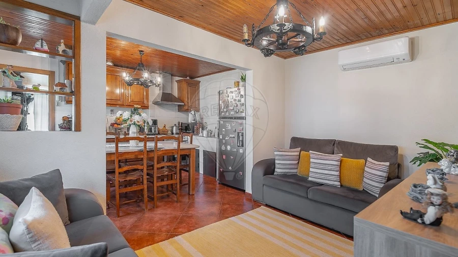 Moradia T4 para Venda em Lodares Foto 10