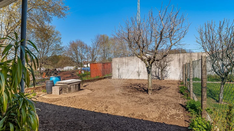 Moradia T4 para Venda em Lodares Foto 18