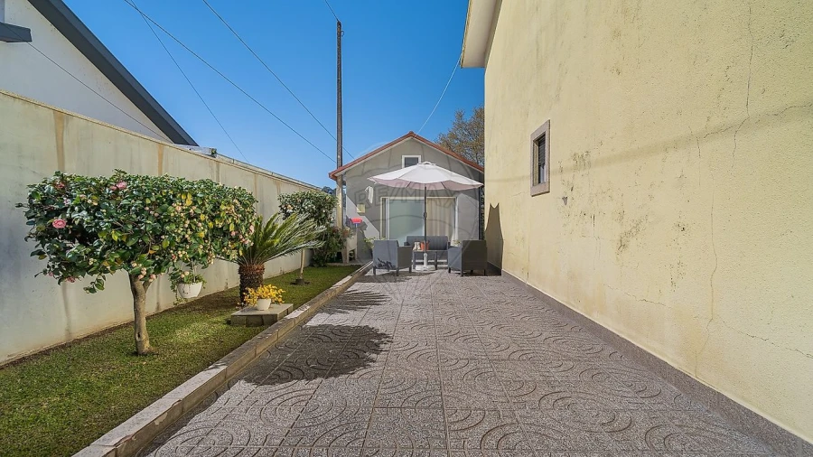 Moradia T4 para Venda em Lodares Foto 22