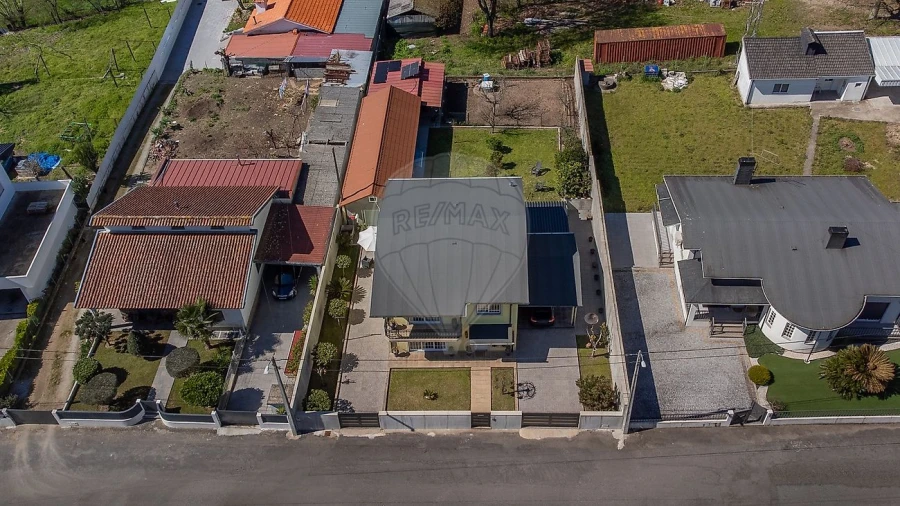 Moradia T4 para Venda em Lodares Foto 24