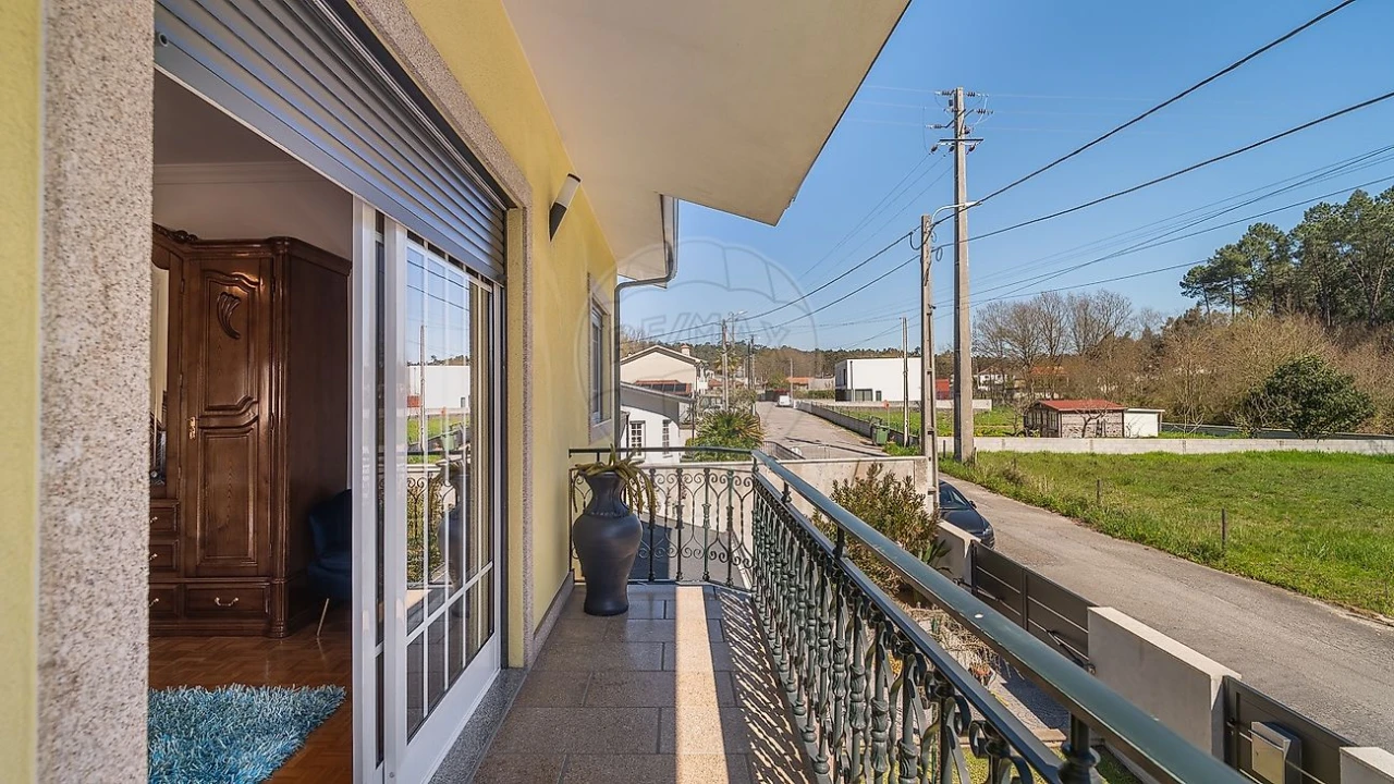 Moradia T4 para Venda em Lodares Foto 48