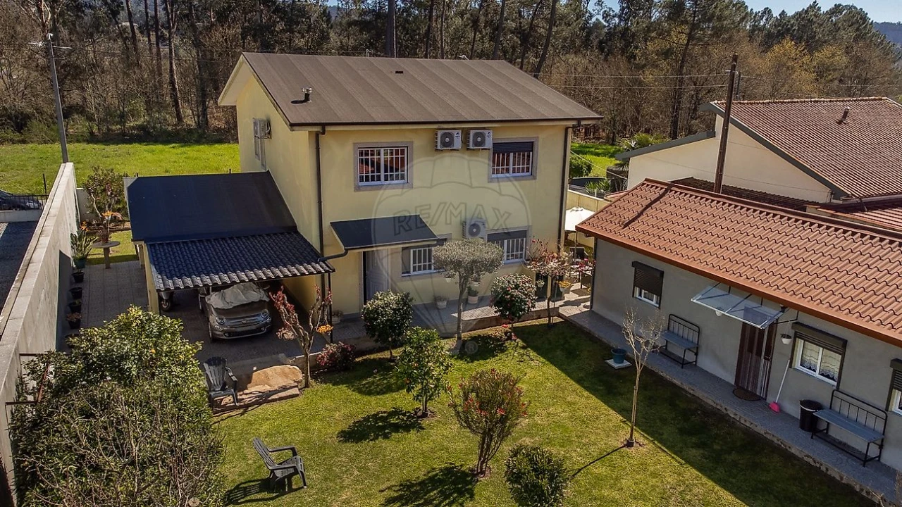 Moradia T4 para Venda em Lodares Foto 34