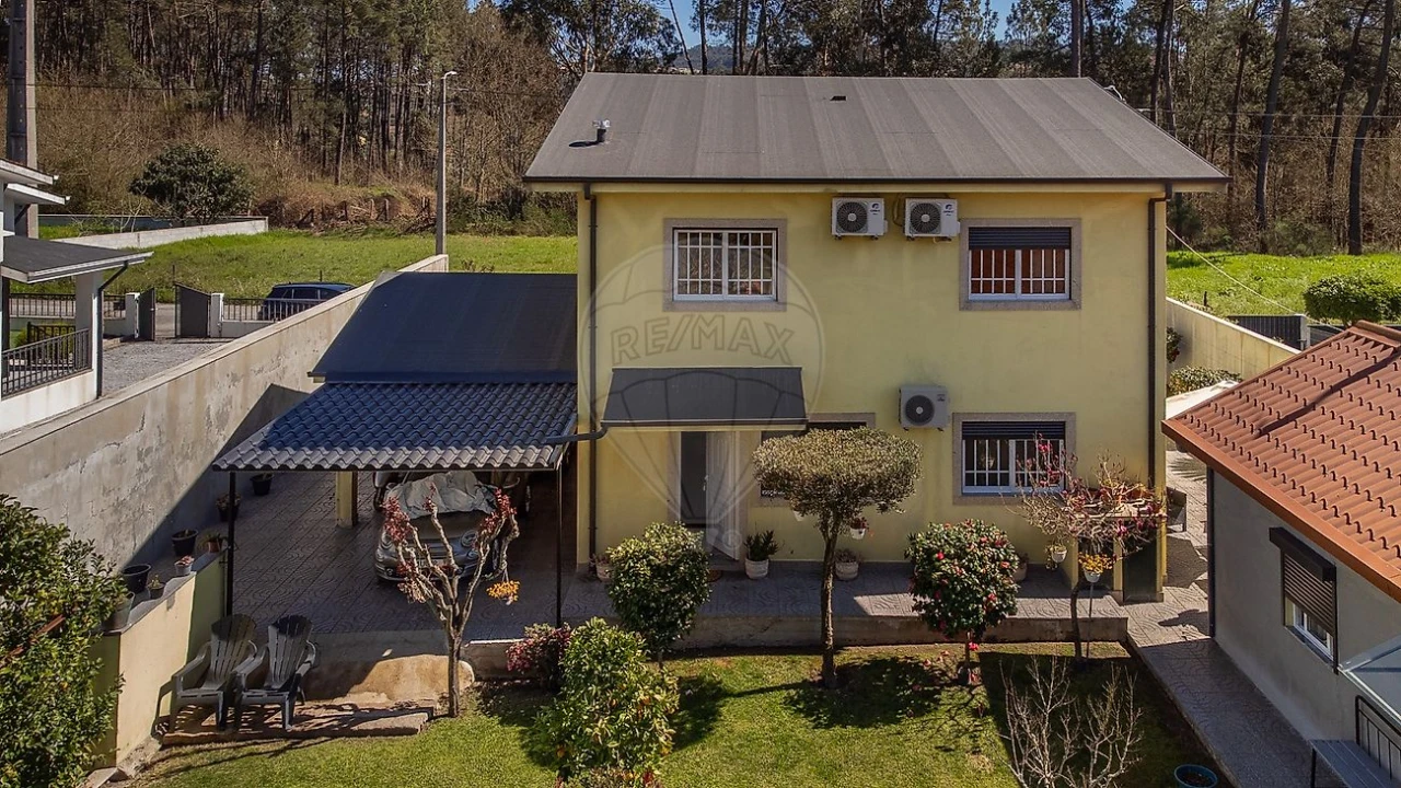 Moradia T4 para Venda em Lodares Foto 29