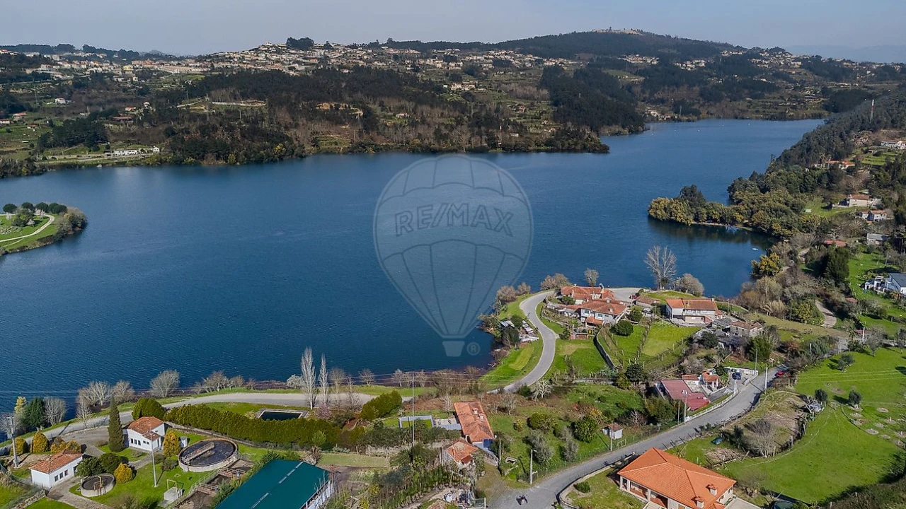 Moradia T3 para Venda em Alpendorada, Várzea e Torrão Foto 12