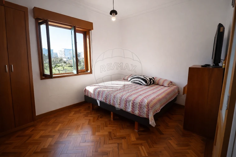 Moradia T10 para Venda em Castêlo da Maia Foto 17