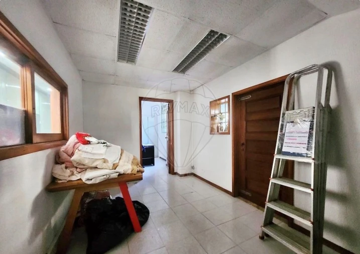 Moradia T10 para Venda em Castêlo da Maia Foto 2