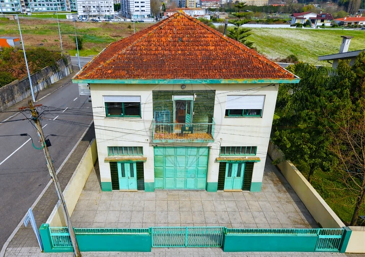 Moradia T10 para Venda em Castêlo da Maia Foto 8