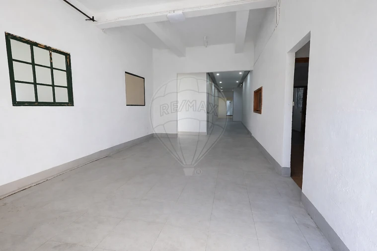 Moradia T10 para Venda em Castêlo da Maia Foto 14